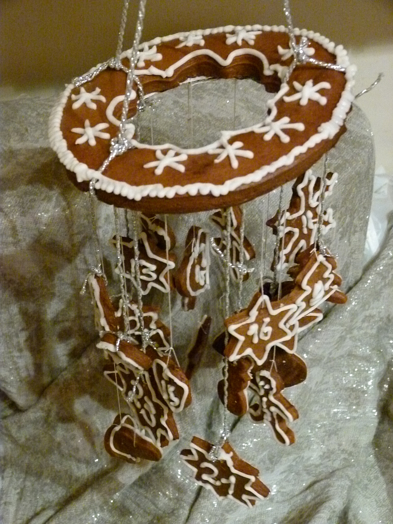 Adventskalender aus Lebkuchen | In der Weihnachtsbäckerei