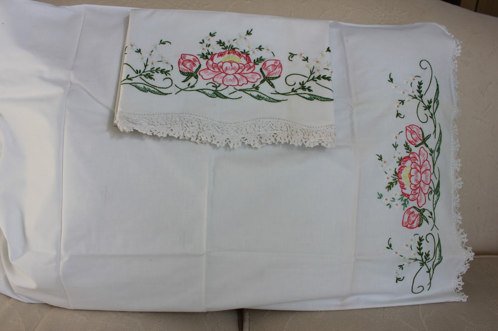 Contagiously Crafty Vintage Pillowslips
