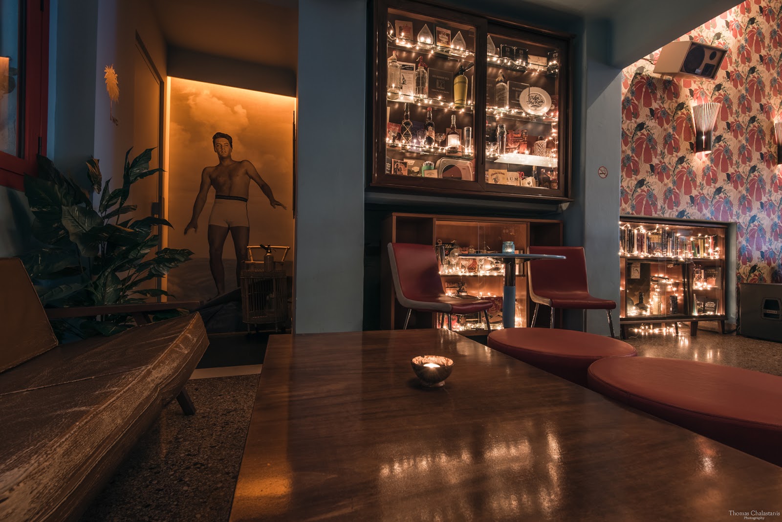 Traveling with Thomas Photo shooting in one of the best Cocktail Bar