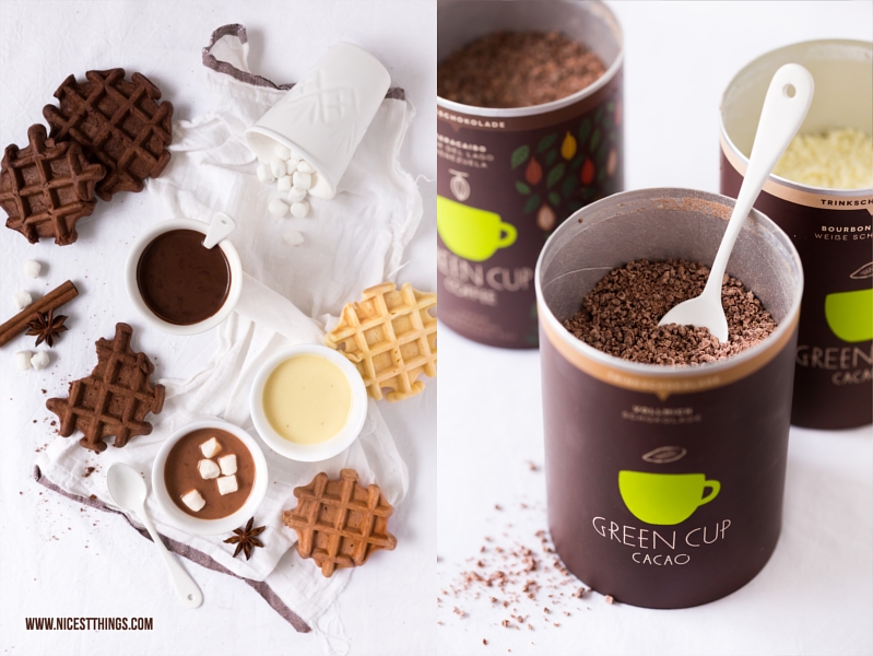 Trinkschokolade Zartbitter, Vollmilch und weiße Schokolade mit Waffeln