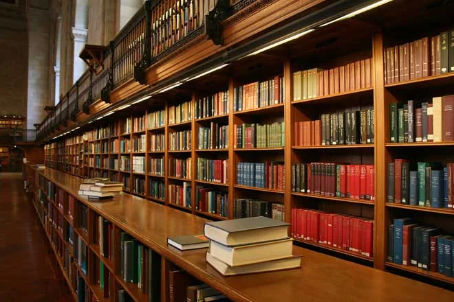 Perpustakaan dan Koleksi Buku Kuno: Menjaga Sejarah-www.perpustakaan.org