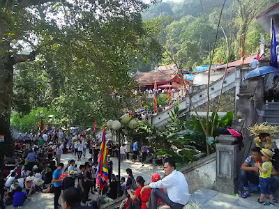 ベトナムの西天寺(Tay Thien pagoda) ベトナムの西天寺(Tay Thien pagoda)