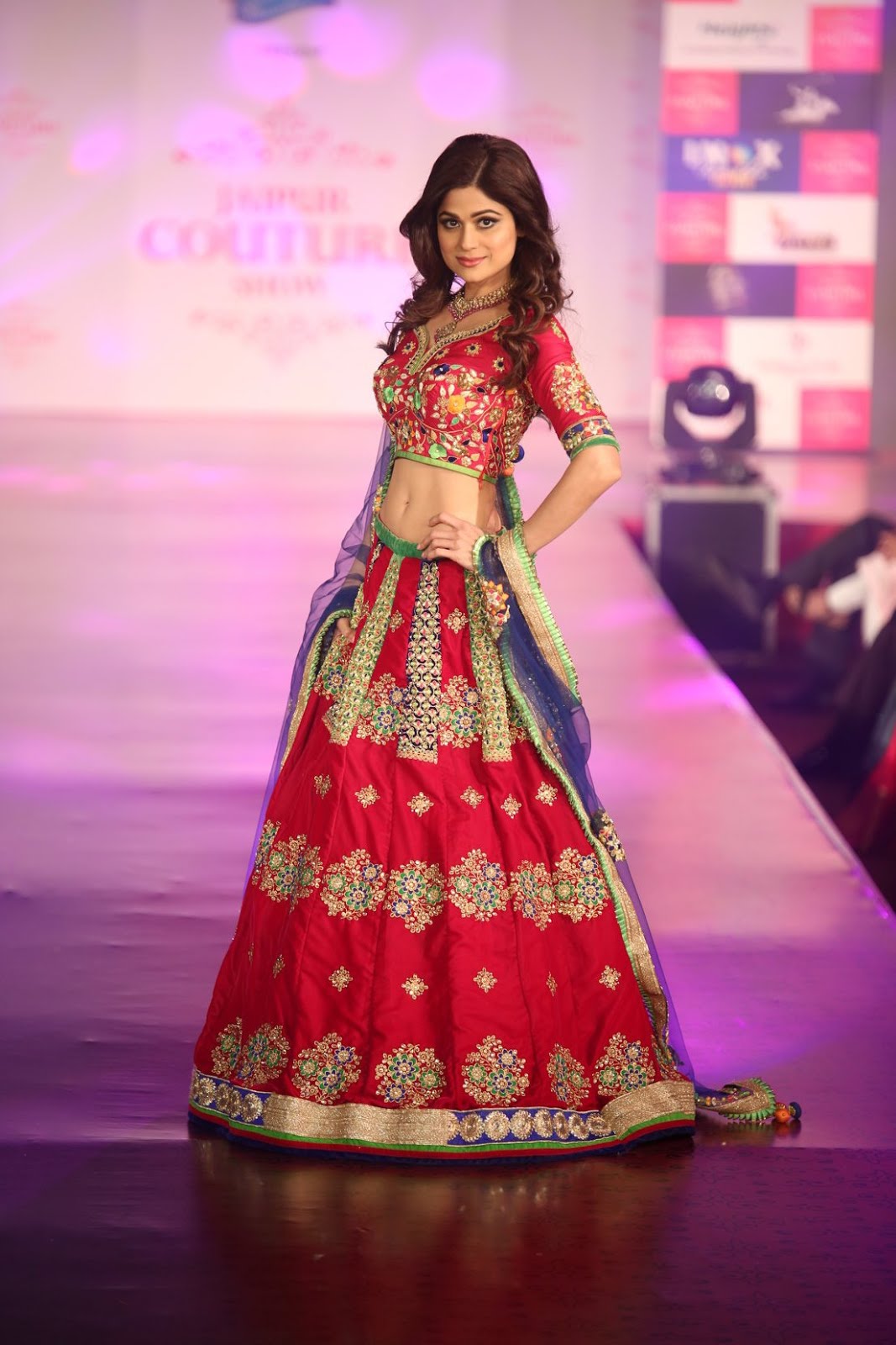 jaipur couture show Fushia bridal couture