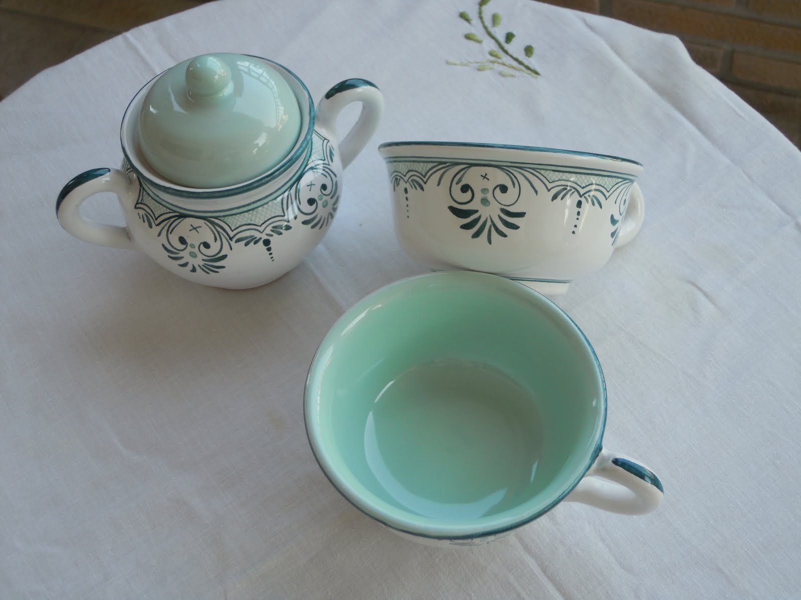 SET 6 TAZZE CERAMICA FANTASIA CON PIATTINI IN LEGNO BOMBONIERE SOLIDALI Cuorematto Matrimonio