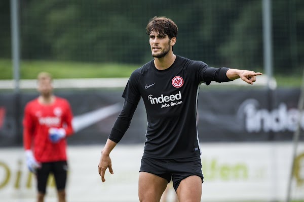 Oficial: Eintracht Frankfurt, renueva Gonçalo Paciência