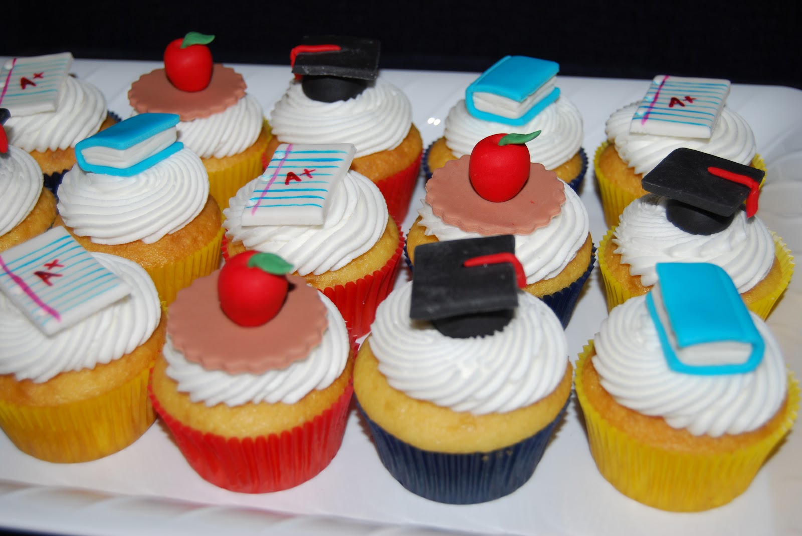 Leelees Cakeabilities Graduation Cupcakes