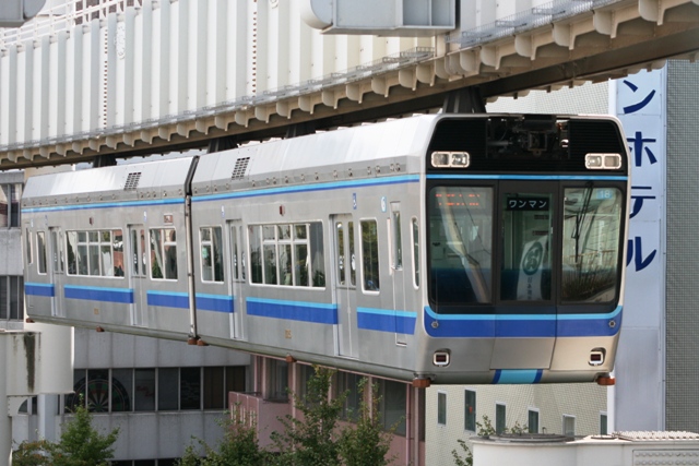 Tokyo Railway Labyrinth: The Longest Suspension Monorail in the World