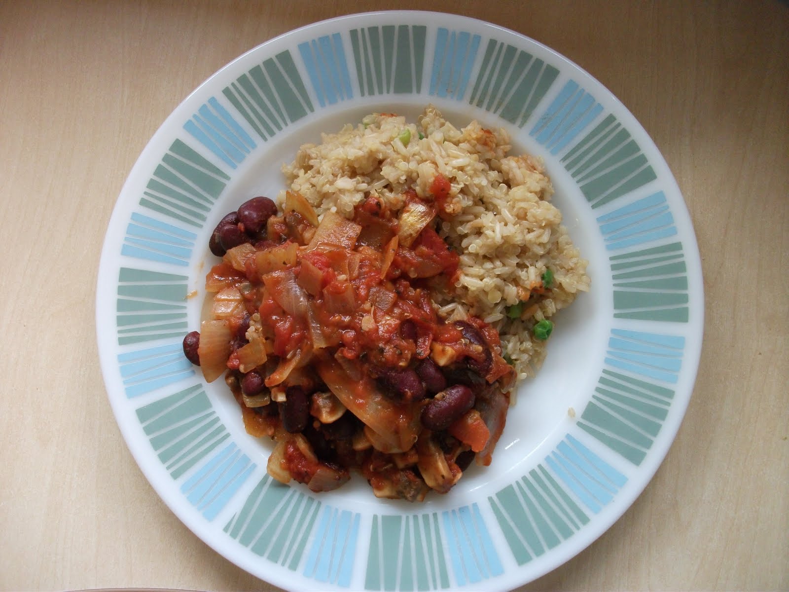Go Go Vegan! Bean Tomato Sauce with Brown Rice and Quinoa