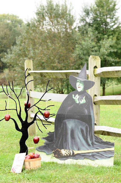 Kara s Party Ideas Vintage Wizard Of Oz Party   - 30