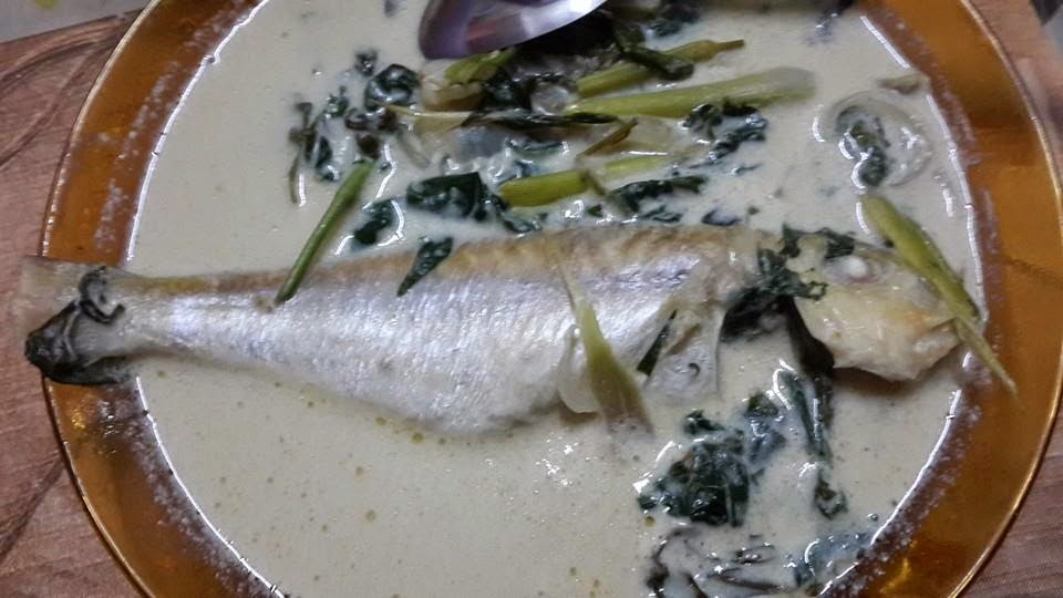 What's Cooking in KB?: Ikan masak lemak daun kadok & daun 