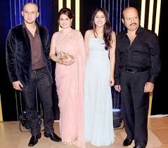 Rajesh Roshan Family Wife Son Daughter Father Mother Age Height Biography Profile Wedding Photos