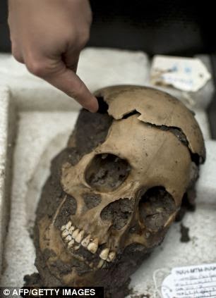 cráneos usados en sacrificios aztecas