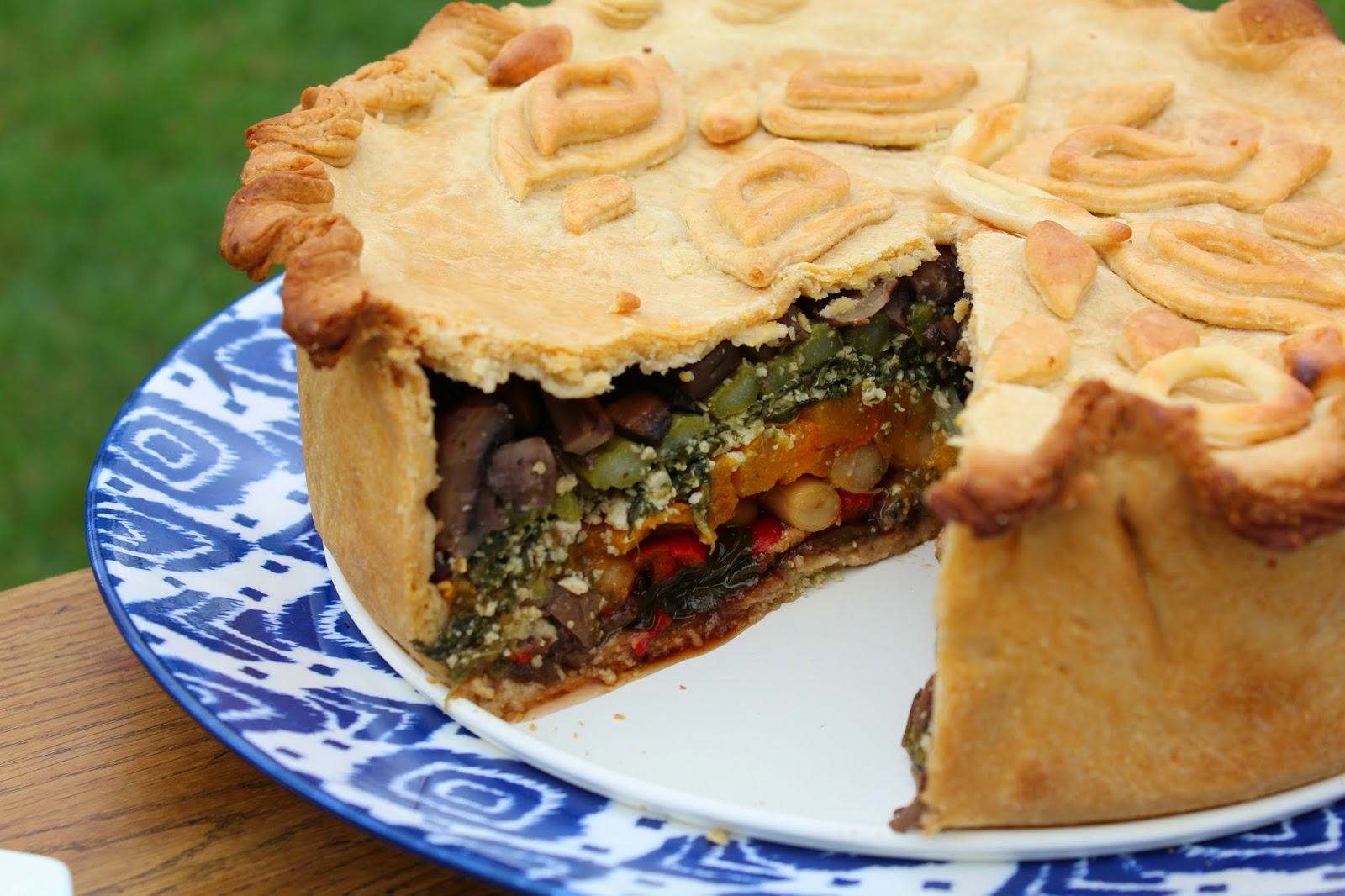 Ellie's Recipes The Ultimate Vegan Picnic Pie!