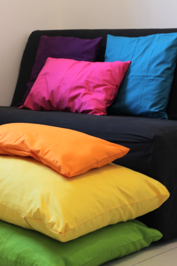 http://www.blog.oomanoot.com/rainbow-pillow-covers-sewing-tutorial/