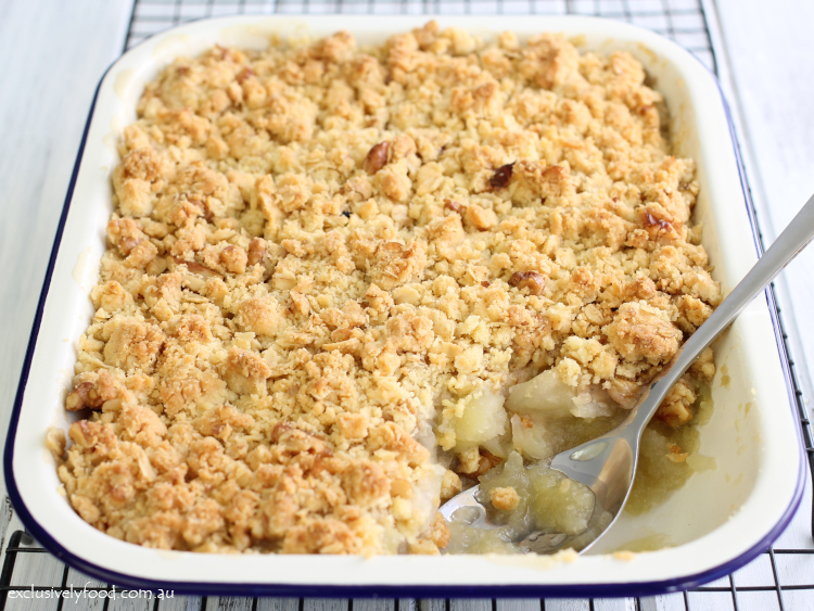 Exclusively Food: Apple Oat Crumble Recipe