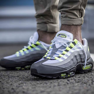 lime green air max 95 og