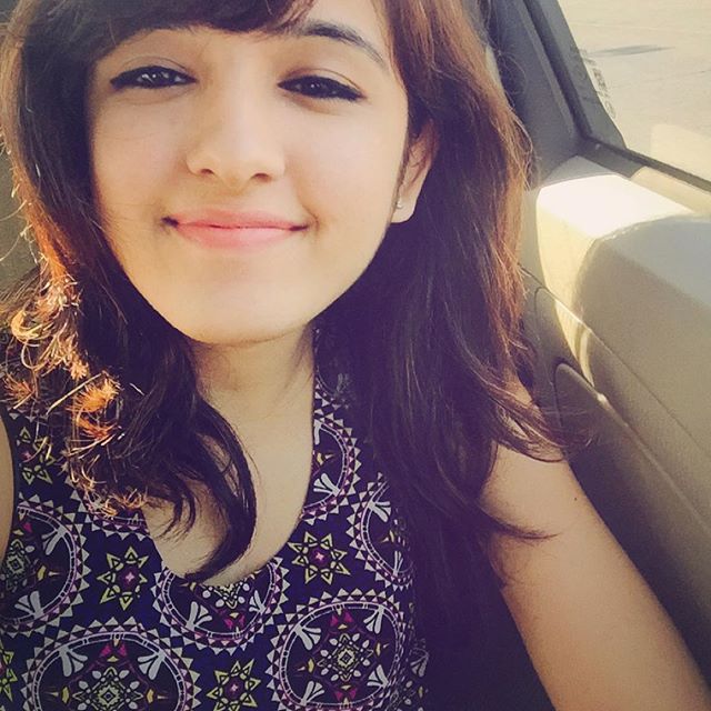 YouTube Hottie: Shirley Setia | Beautiful Girl with Beautiful Voice