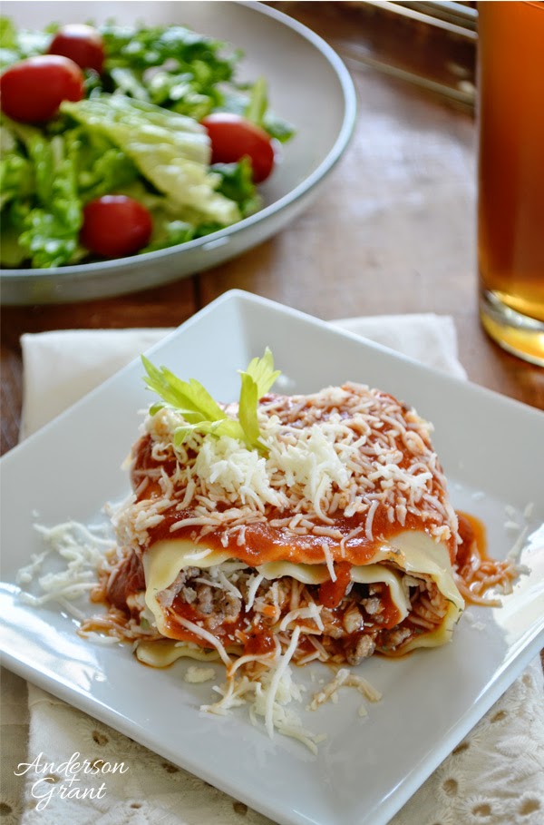 Do you love a simple, fast recipe when you need something for supper? Why not try these delicious and easy to prepare lasagna rollups?  | www.andersonandgrant.com