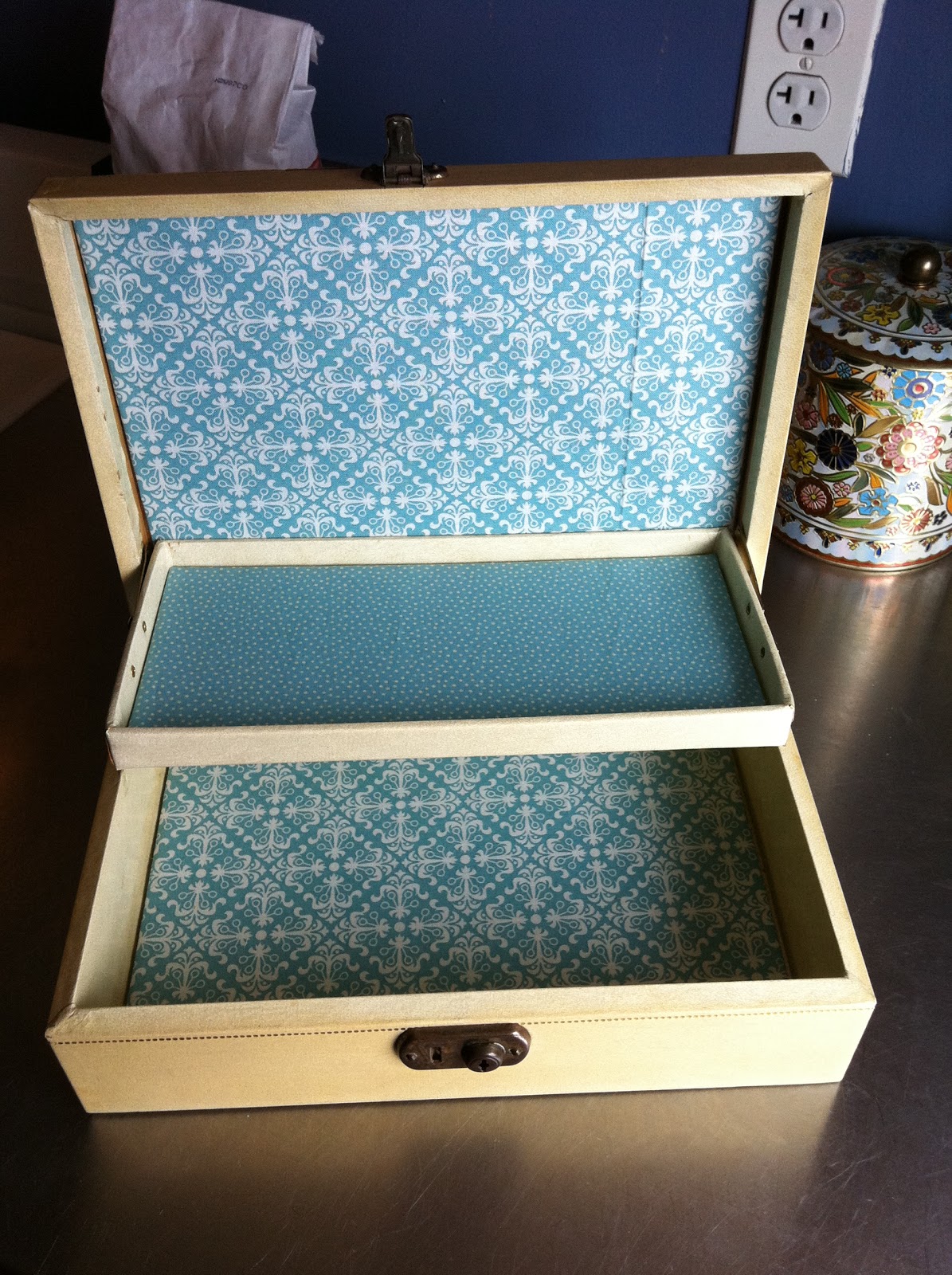 heritage Vintage Jewelry Box Almost refinished!