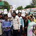 कानपुर - छात्रों ने घेरा एडीएम सिटी का आवास 