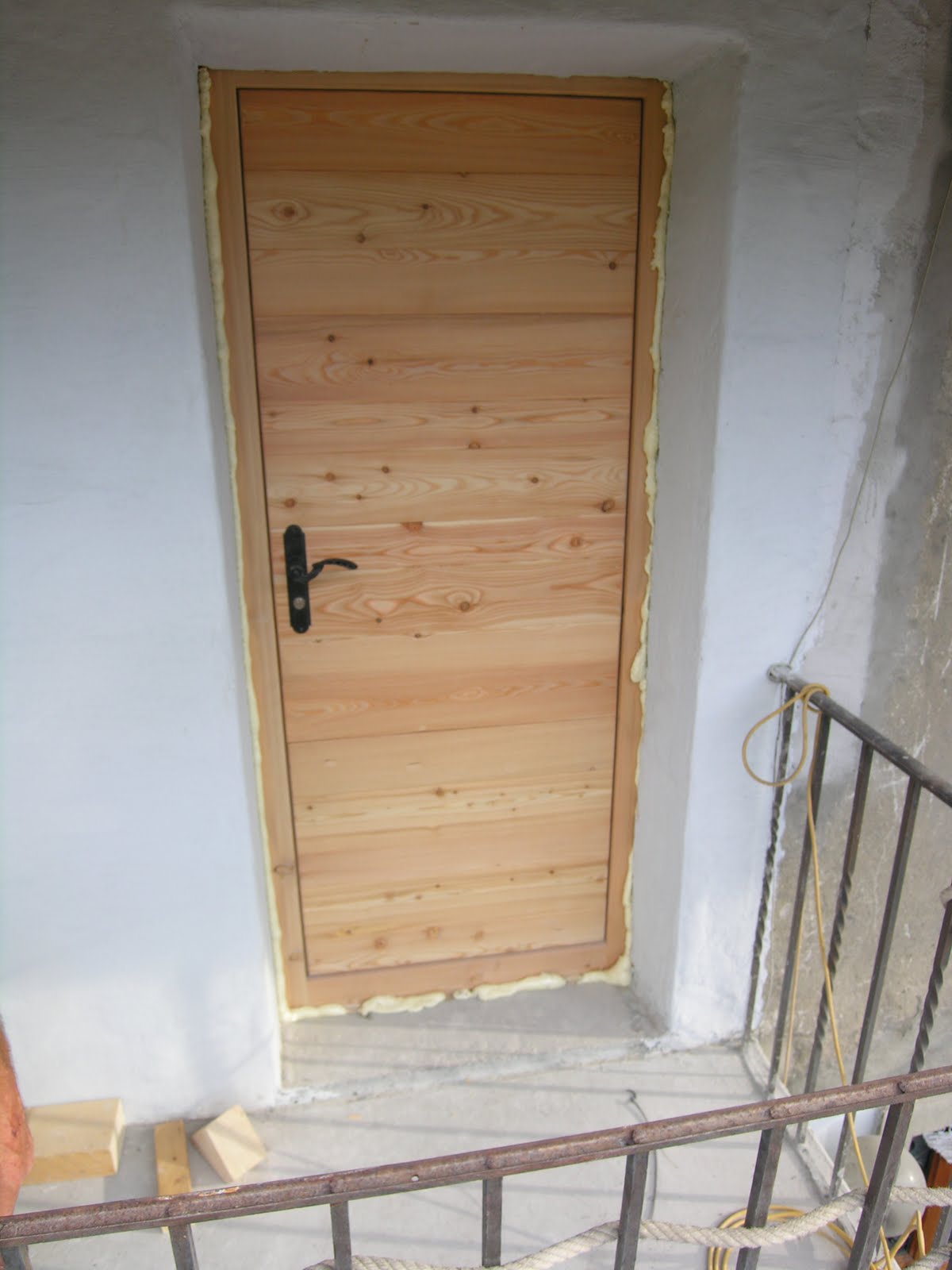 FM BOIS porte d entrée en mélèze