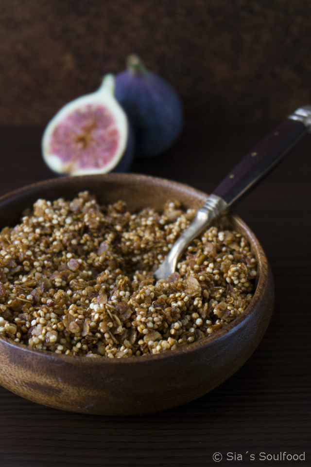 Quinoa-Knuspermüsli