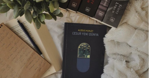 Siirsel Hisler Cesur Yeni Dunya Aldous Huxley Kitap Yorumu