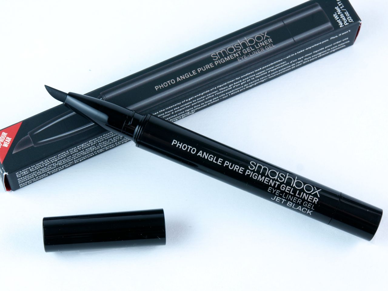 Omgivelser Gør det godt Se internettet Smashbox Photo Angle Pure Pigment Gel Eyeliner in "Jet Black": Review and  Swatches | The Happy Sloths: Beauty, Makeup, and Skincare Blog with Reviews  and Swatches