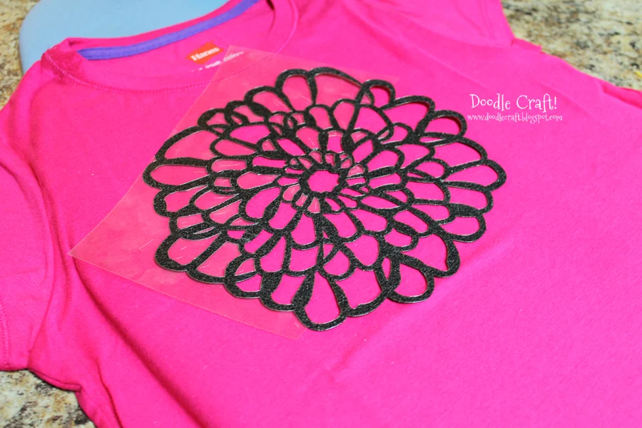 Create Doodles on T-Shirts with a Bleach Pen - Cloth Paper Scissors