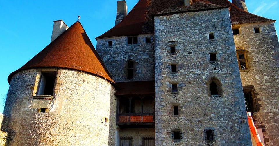 Chateau En Restauration Dans Le Boubonnais Chateau En Restauration Dans Le Boubonnais