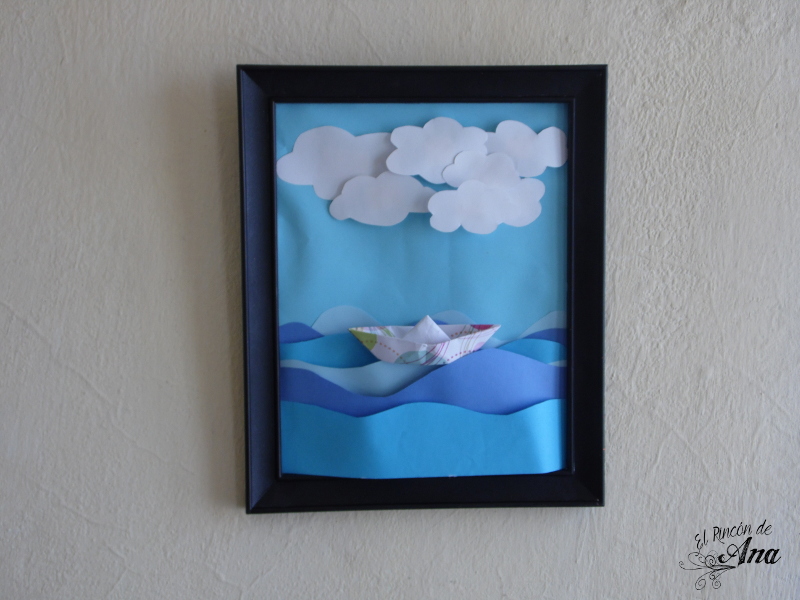 Cuadro decorativo con barcos de papel