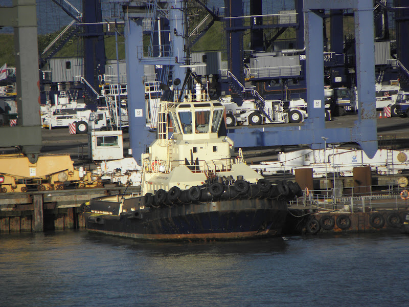 WARSHIPSRESEARCH British Tractor Tug Svitzer Melton 1996 