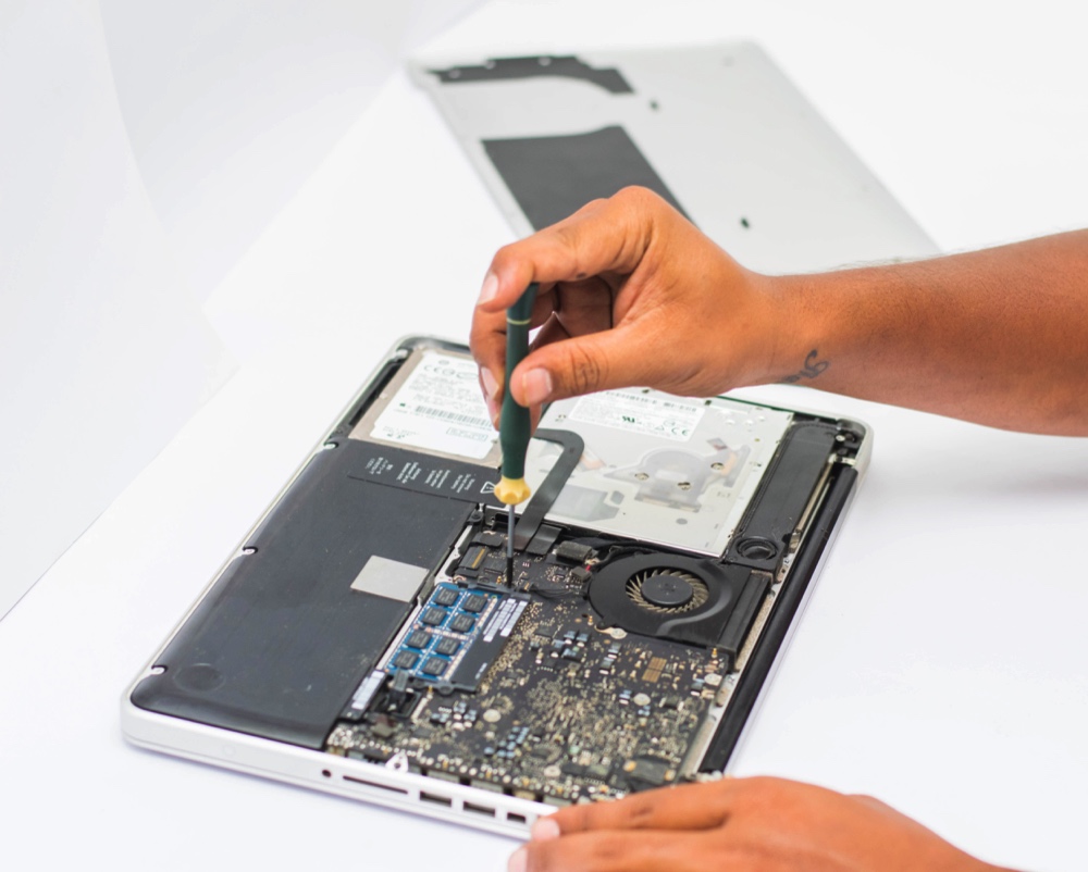 Apple repair macbook pro titan x nvidia