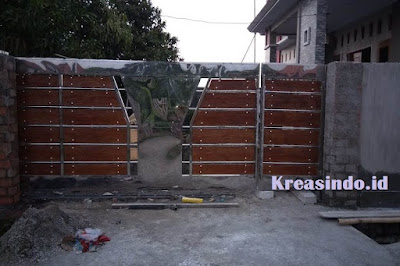 Harga Berbagai Macam Pintu Stainless Model Klasik dan Minimalis Terbaru