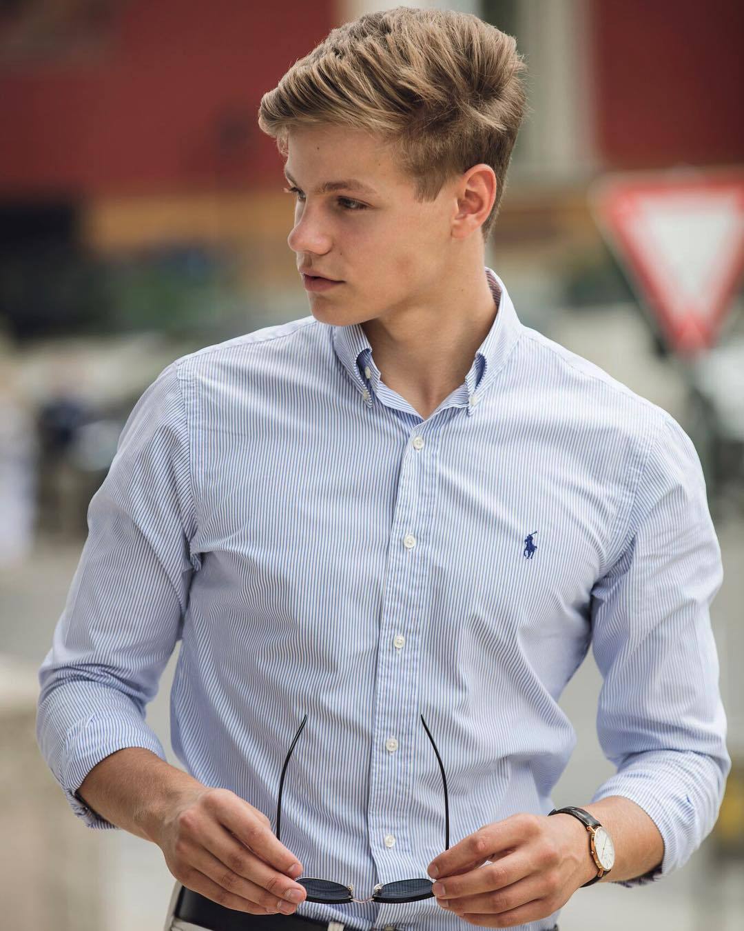 скромный парень. я скромный парень. максим лебедев нижний новгород. скромный пацан. скромный парень.