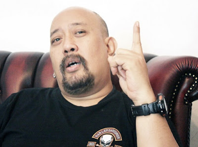 Standup Comedy - Teknik dalam Standup Comedy - Ilmu Bahasa