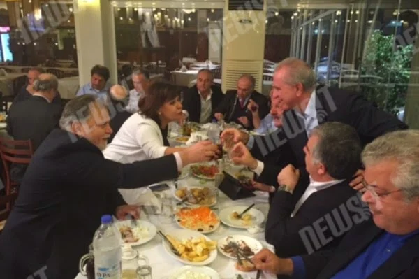 Βοιωτία: Το γεύμα του Κώστα Καραμανλή με σχεδόν τη μισή κοινοβουλευτική ομάδα της Ν.Δ - Παρών και ο Μαρκόπουλος (ΦΩΤΟ)