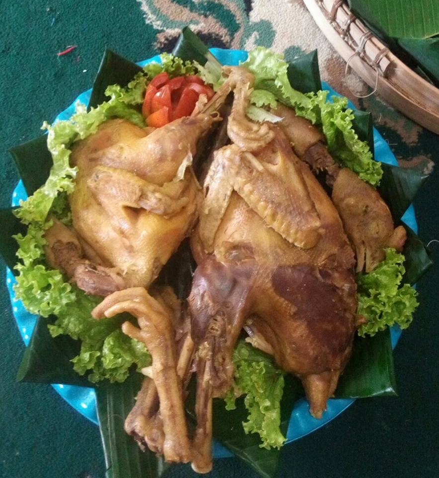 Warung & Catering Kudus: Nasi Tumpeng Ingkung Ayam