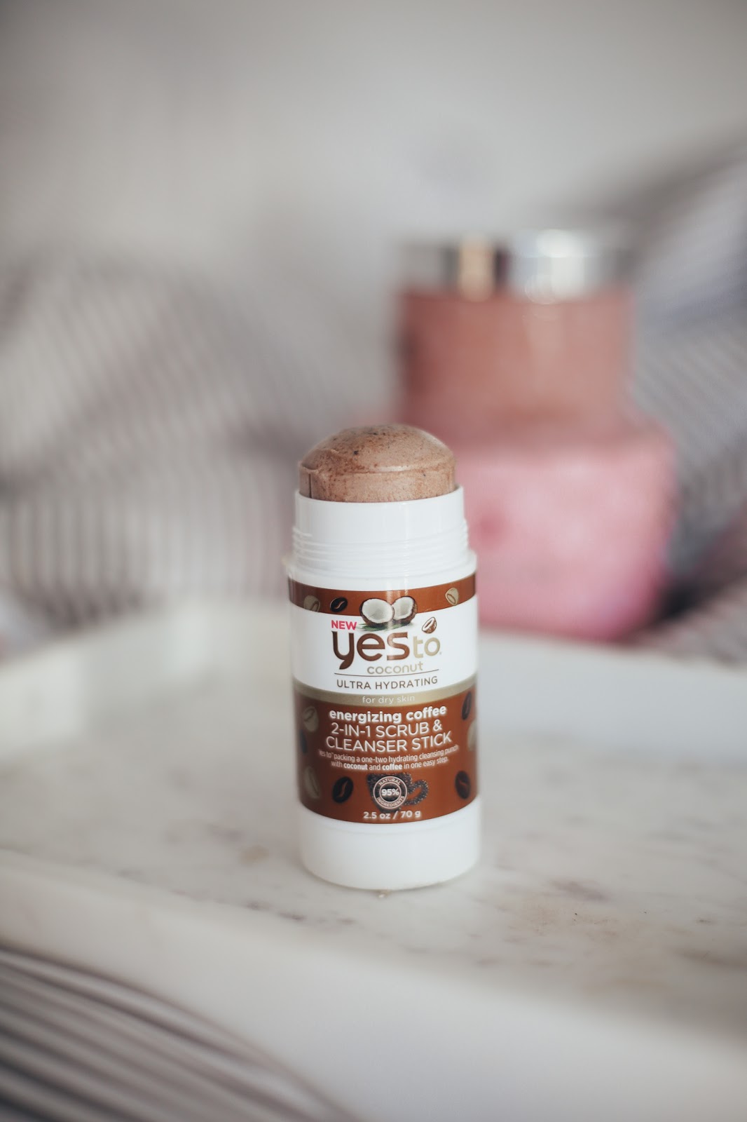 yes to energising coffee 2-in-1 scrub