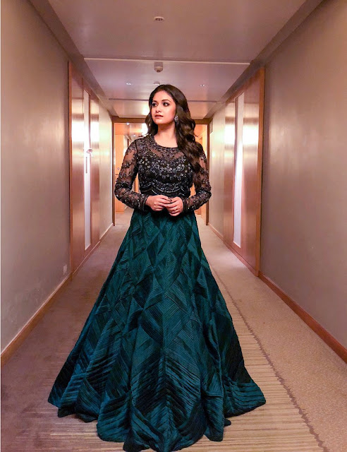 keerthi suresh dress models