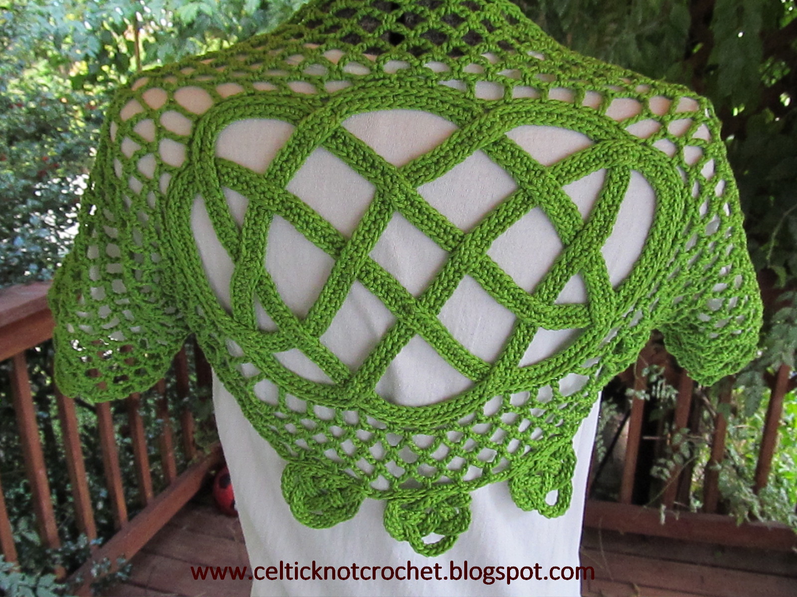 Celtic Knot Crochet Kerry Shrug Tips & Photos for Weaving Knot