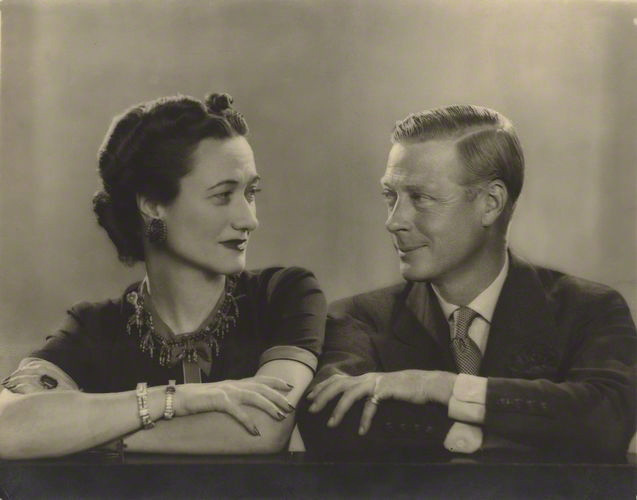 V&A on X: After King Edward VIII abdicated to marry Wallis Simpson, the  couple frequently travelled on liners. They each owned a set of  personalised luggage from the exclusive @Goyard and travelled
