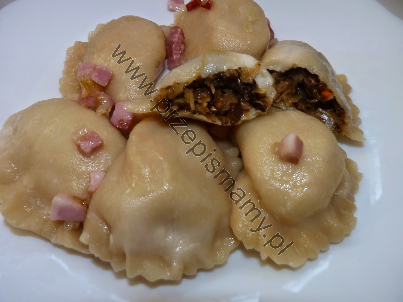 Pierogi z suszonymi grzybami Pierogi z suszonymi grzybami