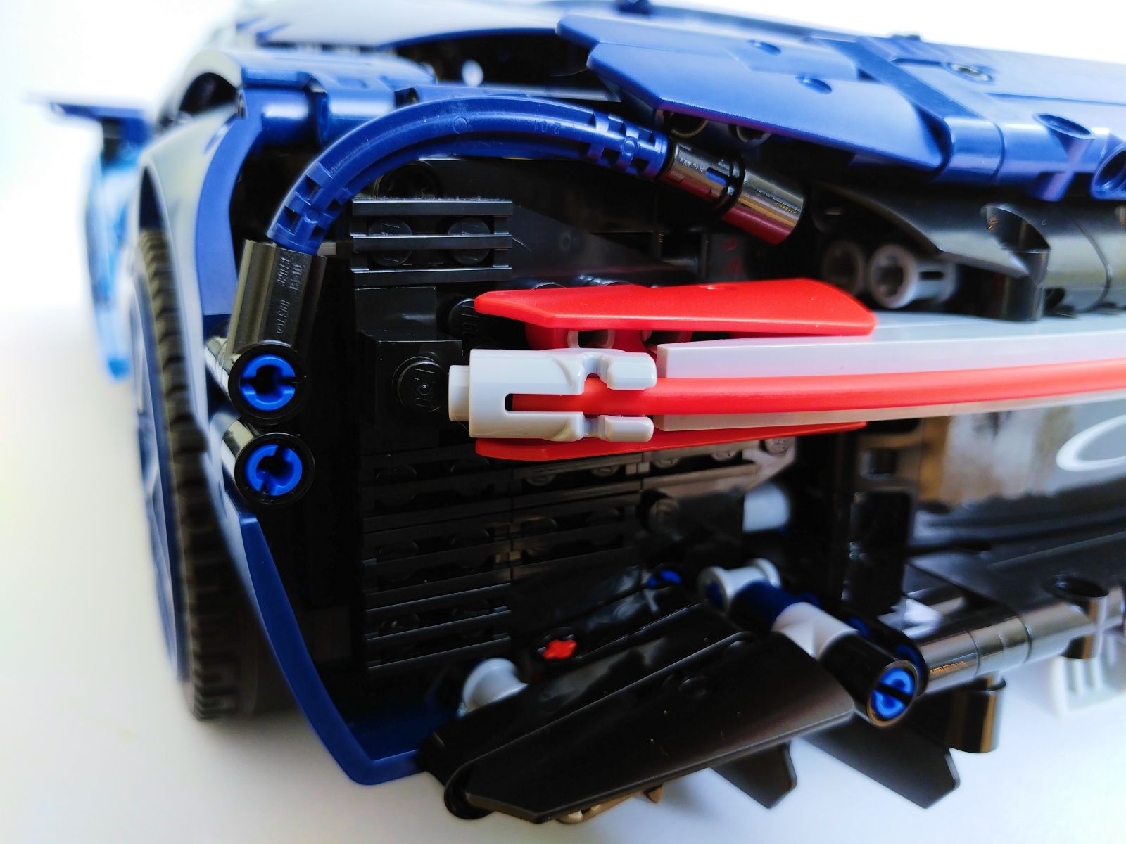 LEGO® Technic set review: 42083 Bugatti Chiron  New Elementary: LEGO®  parts, sets and techniques