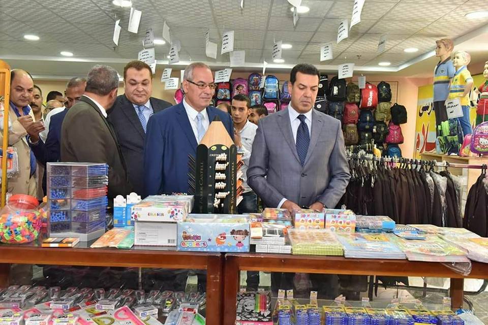 اسيوط فيس توك بالصور افتتاح معرضا للمستلزمات المدرسية بمبنى الغرفة اسيوط فيس توك بالصور افتتاح معرضا للمستلزمات المدرسية بمبنى الغرفة