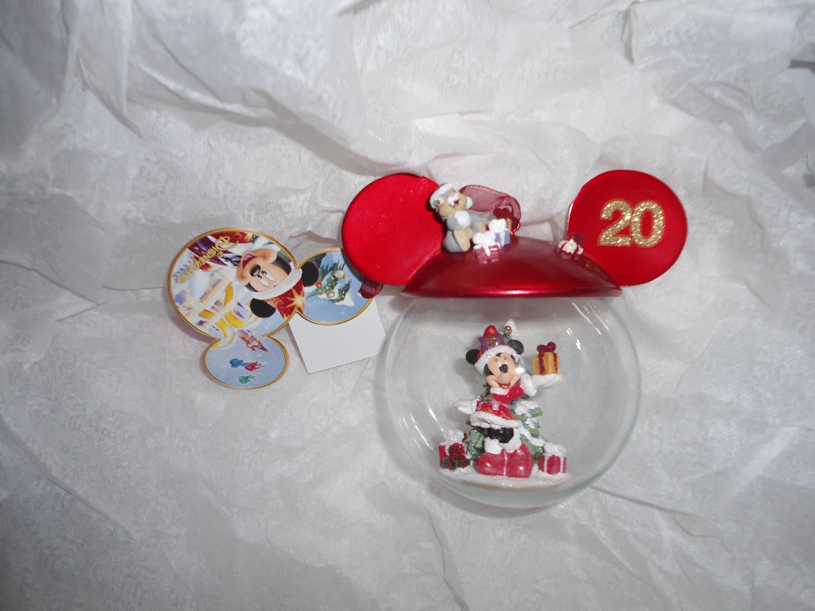 Disney, Ma passion: boule de sapin de noel des 20 ans de disneyland