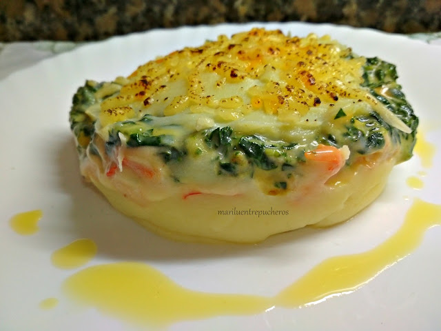 Timbal De Puré De Patata, Langostinos Y Espinacas
