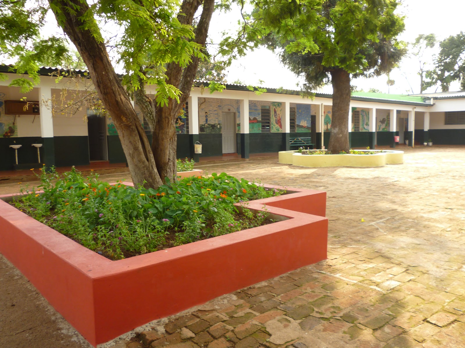 Escola Érico Veríssimo: Revitalização do pátio da escola