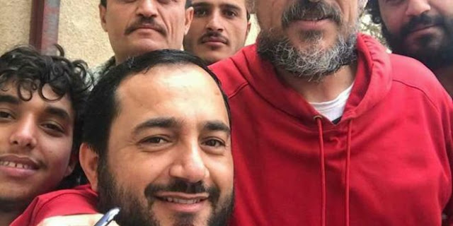 شاهد سكرتير الرئيس الراحل بعد افراج عنة من الحوثيين "صورة" شاهد سكرتير الرئيس الراحل بعد افراج عنة من الحوثيين "صورة"