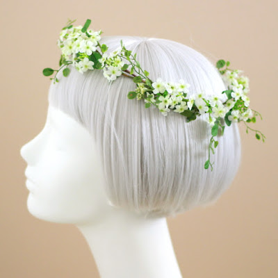 白い小花の花冠-ウェディングブーケと花髪飾りairaka